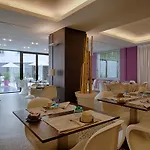 Le Rex Hotel Tarbes