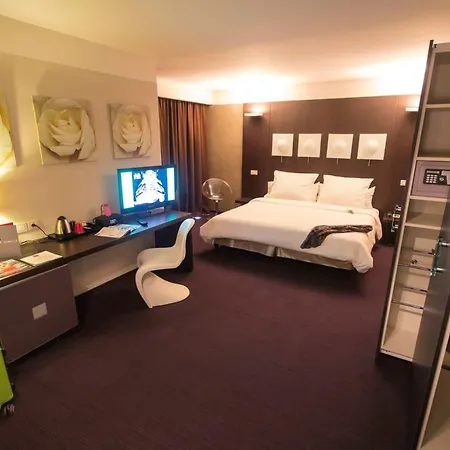 Le Rex 4*