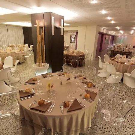 Le Rex Hotel Tarbes