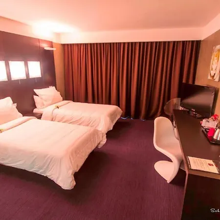 Le Rex 4*