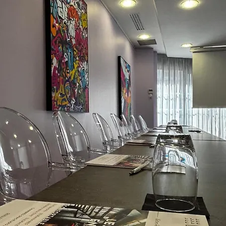 Hotell Le Rex Tarbes